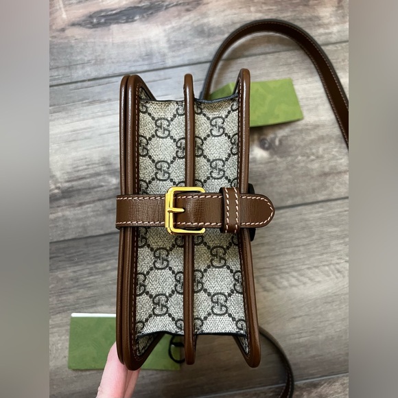 BNWT — Gucci Mini Crossbody Bag with Interlocking G - Picture 13 of 16
